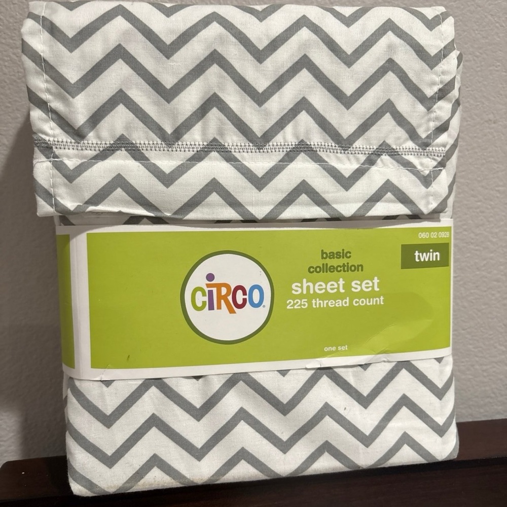 Crest Gray Chevron Twin Sheet Set